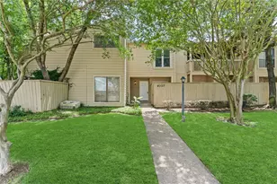 9327 Pagewood Ln, Houston, TX 77063 - Photo 2