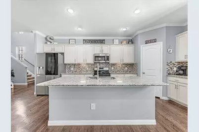 623 Orchid Hill Drive E, Conroe, TX 77301 - Photo 10