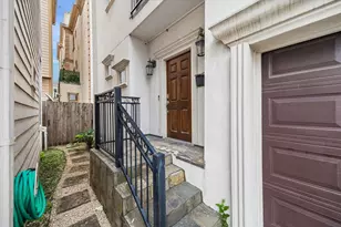 5715 Kiam St, Houston, TX 77007 - Photo 2