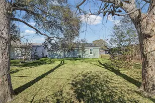 3125 South Dr, Groves, TX 77619 - Photo 26
