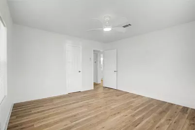 3125 South Dr, Groves, TX 77619 - Photo 16