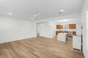 3125 South Dr, Groves, TX 77619 - Photo 8