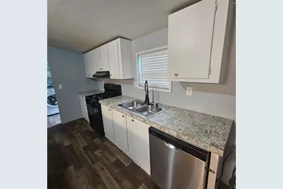 139 Malcolm Street, Ames, TX 77575 - Photo 6