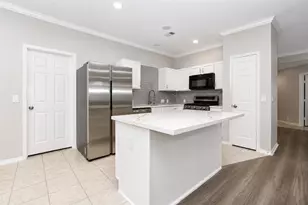 4815 Cliffpoint Ct, Katy, TX 77449 - Photo 2