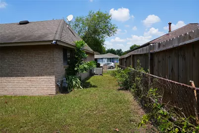 1439 Saddle Rock Drive, Houston, TX 77088 - Photo 24