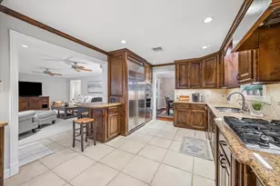 5410 Coral Gables Dr, Houston, TX 77069 - Photo 12