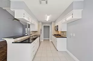 2003 Williamsburg Ct S, League City, TX 77573 - Photo 8