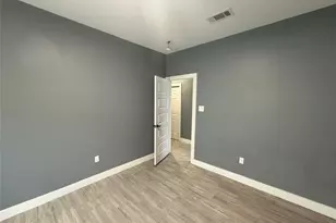 9815 Garcroft St, Houston, TX 77029 - Photo 10