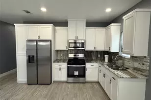 9815 Garcroft St, Houston, TX 77029 - Photo 4