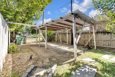 9650 E Hardy Road, Houston, TX 77093 - Photo 2
