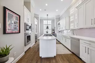 2407 Brazoria St, Houston, TX 77019 - Photo 14