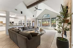 135 W Slatestone Cir, The Woodlands, TX 77382 - Photo 14