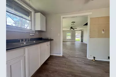 701 N Hackberry Street, Sweeny, TX 77480 - Photo 8