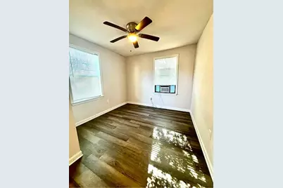 7339 Mountbatten Road, Houston, TX 77033 - Photo 10