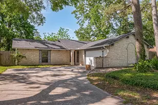 2762 Foliage Green Dr, Houston, TX 77339 - Photo 2