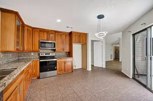 3611 Vineyard Dr, Houston, TX 77082 - Photo 16