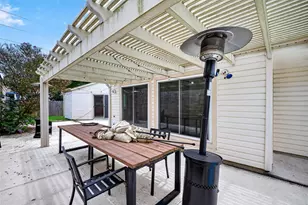 3611 Vineyard Dr, Houston, TX 77082 - Photo 36