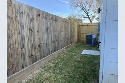 2424 Freeman Street, Houston, TX 77009 - Photo 12