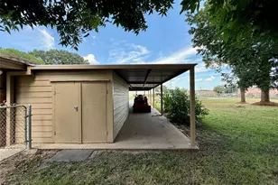 309 Crews Way, West Columbia, TX 77486 - Photo 30