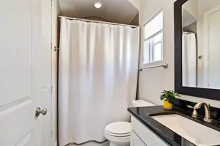 10937 Wrenwood Manor, Houston, TX 77043 - Photo 24