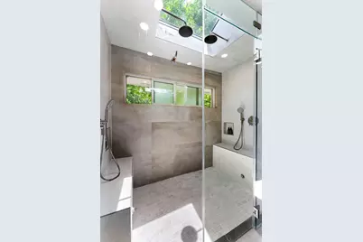 6306 Pineshade Lane, Houston, TX 77008 - Photo 20