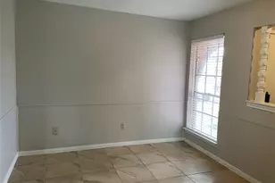 10426 Sagebluff Dr, Houston, TX 77089 - Photo 2