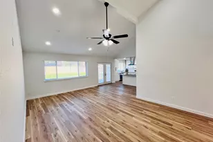 9614 Ravensworth Dr, Houston, TX 77031 - Photo 4