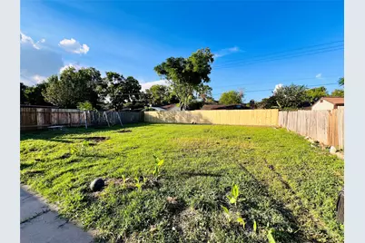 9614 Ravensworth Drive, Houston, TX 77031 - Photo 16