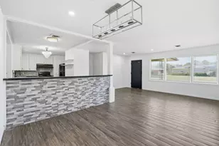 612 Sunset Ln, La Marque, TX 77568 - Photo 6