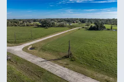 1507 Frontier Trail, Angleton, TX 77515 - Photo 6