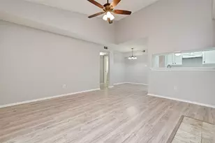 6701 Sands Point Dr, Houston, TX 77074 - Photo 10