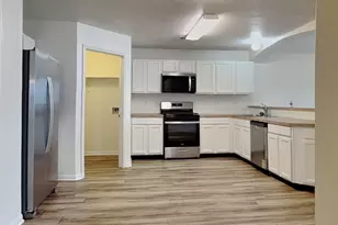 2518 Halstead Dr, Spring, TX 77386 - Photo 2
