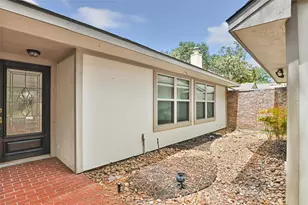 3303 Valley Gardens Dr, Kingwood, TX 77345 - Photo 4