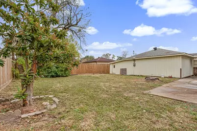 7723 Kendalia Drive, Houston, TX 77036 - Photo 32