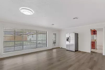 7723 Kendalia Drive, Houston, TX 77036 - Photo 4