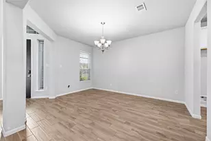 14906 Pinehurst Ave, Mont Belvieu, TX 77523 - Photo 16