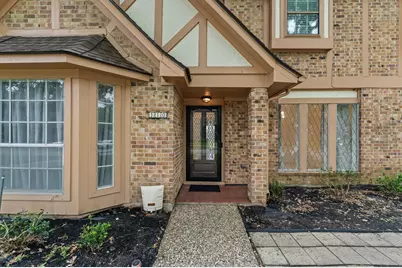 110 Shadow Wood Drive, Sugar Land, TX 77498 - Photo 2