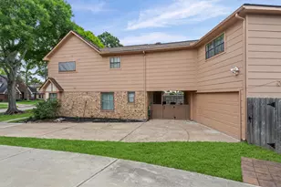 110 Shadow Wood Dr, Sugar Land, TX 77498 - Photo 4