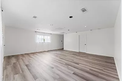 110 Shadow Wood Drive, Sugar Land, TX 77498 - Photo 32