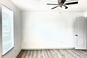 1242 Chevy Chase Dr, Angleton, TX 77515 - Photo 12