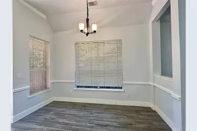 18 S Willow Point Circle, The Woodlands, TX 77382 - Photo 10