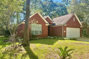 18 S Willow Point Cir, The Woodlands, TX 77382 - Photo 2