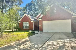 18 S Willow Point Cir, The Woodlands, TX 77382 - Photo 1