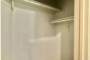 18 S Willow Point Cir, The Woodlands, TX 77382 - Photo 22