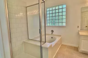 18 S Willow Point Cir, The Woodlands, TX 77382 - Photo 14