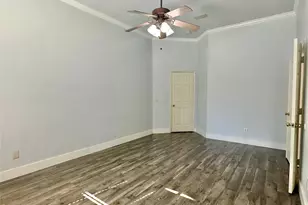 18 S Willow Point Cir, The Woodlands, TX 77382 - Photo 12