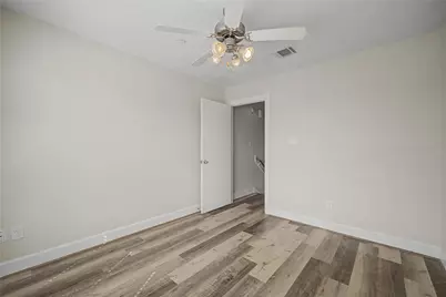 11315 Main Street #1304, Houston, TX 77025 - Photo 32