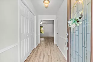 27201 Paula Ln, Conroe, TX 77385 - Photo 2