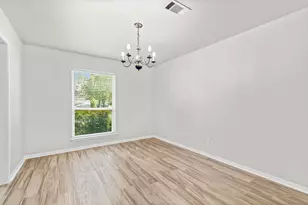 27201 Paula Ln, Conroe, TX 77385 - Photo 6