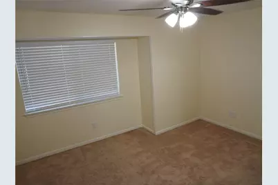 31 N Lakeridge Circle, The Woodlands, TX 77381 - Photo 34
